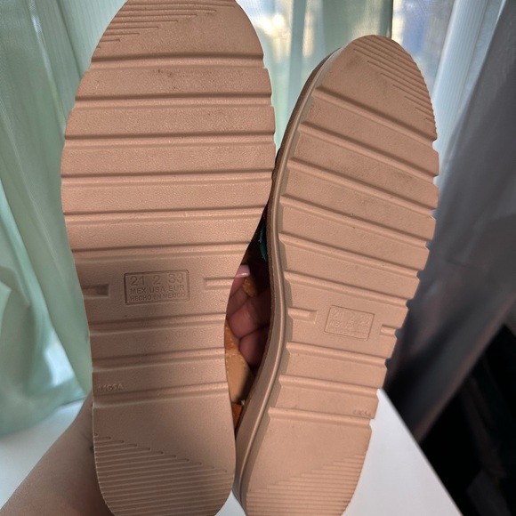 Girls leather huaraches - Picture 3 of 4